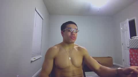 Snapshot of itstarzan chatting on December 25, 1:31 am TARZAN online show from December 25, 1:31 am