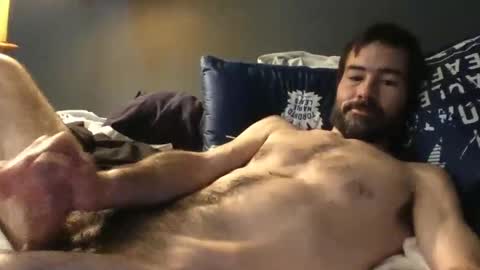 Snapshot of itsthick13 chatting on December 27, 7:40 am itsthick13 online show from December 27, 7:40 am