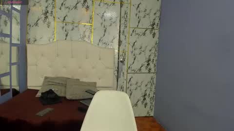 Snapshot of itsuki_n chatting on October 3, 1:19 pm Itsuki N online show from October 3, 1:19 pm