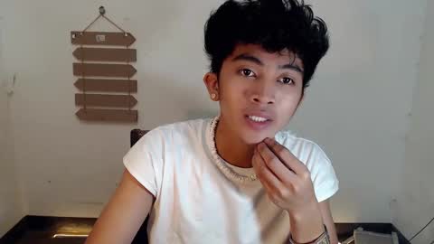 Kylixx online show from April 1, 1:41 pm