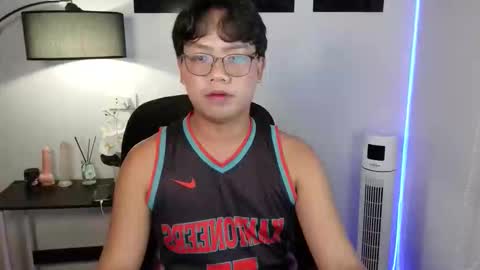 Snapshot of itsurjayxx chatting on April 4, 2:47 pm jay jay online show from April 4, 2:47 pm