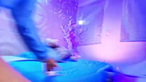 itszairen online show from May 8, 3:56 am