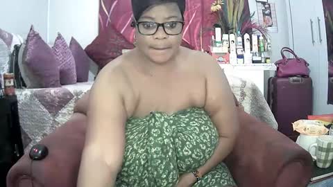 itumeleng74 online show from January 6, 5:08 am