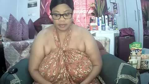 itumeleng74 online show from January 15, 5:19 am