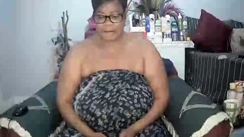 itumeleng74 online show from January 16, 8:43 am