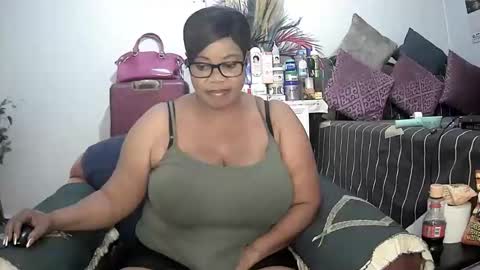 itumeleng74 online show from February 2, 10:24 am