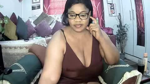itumeleng74 online show from February 27, 10:59 am