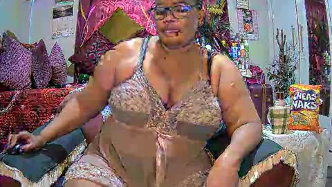 itumeleng74 online show from November 26, 6:25 am