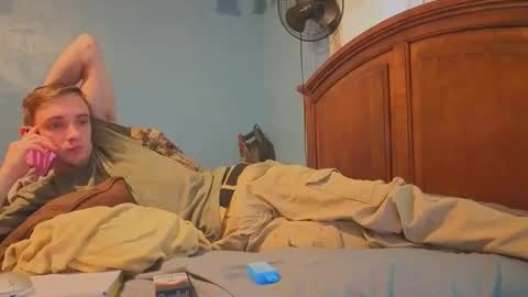 itzd123 online show from March 31, 5:13 pm