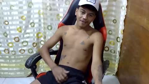 Jhonfred online show from March 2, 6:15 pm