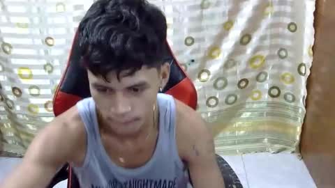 Snapshot of itzme_john chatting on March 22, 8:56 pm itzme_john online show from March 22, 8:56 pm