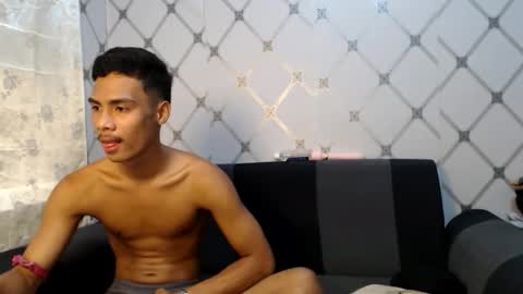 itzme_urboy online show from April 3, 1:14 am