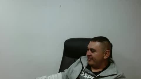 Snapshot of ivan_sexyx chatting on February 4, 7:51 am Ivan M online show from February 4, 7:51 am