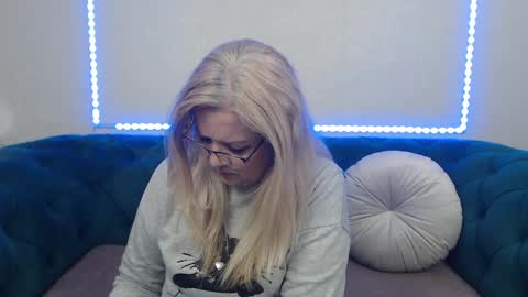 ivanacharm online show from April 29, 3:21 am