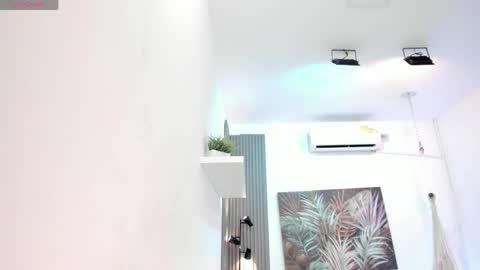 ivania_lua online show from May 1, 11:37 am