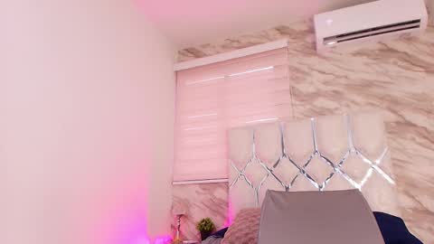Snapshot of ivanna_vega_ chatting on March 24, 7:19 pm ivanna online show from March 24, 7:19 pm
