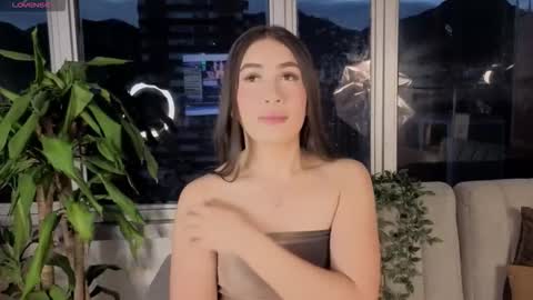 Snapshot of ivanna_west chatting on October 1, 10:32 am Ivanna West online show from October 1, 10:32 am