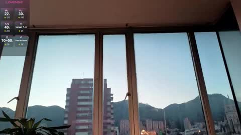 Snapshot of ivanna_west chatting on October 23, 10:47 am Ivanna West online show from October 23, 10:47 am