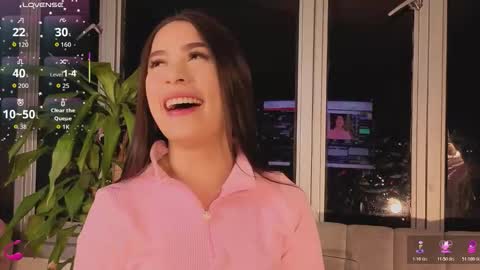 Snapshot of ivanna_west chatting on October 29, 10:06 am Ivanna West online show from October 29, 10:06 am