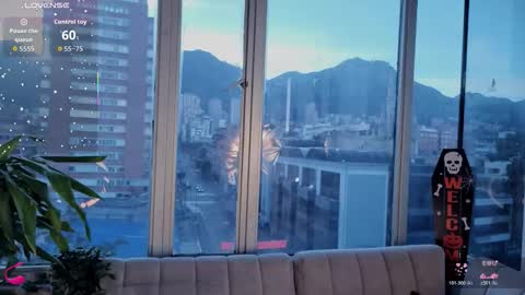 Snapshot of ivanna_west chatting on November 1, 11:23 am Ivanna West online show from November 1, 11:23 am