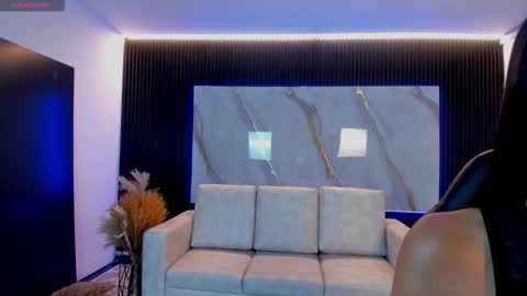 Snapshot of ivannafoxx_ chatting on February 17, 12:34 pm ivanna online show from February 17, 12:34 pm