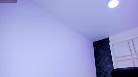 Snapshot of ivannafoxx_ chatting on April 1, 12:06 pm ivanna online show from April 1, 12:06 pm