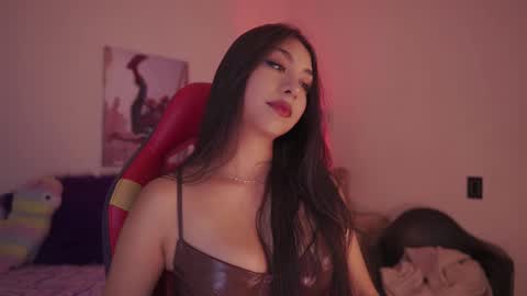 iveet  online show from November 25, 4:34 am