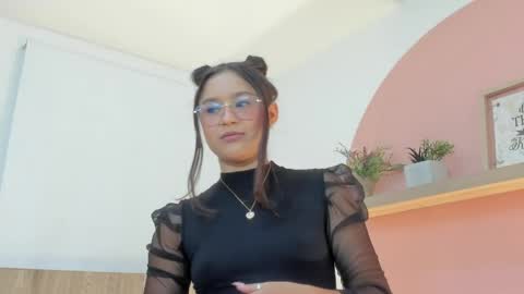 I V E T T E online show from May 21, 8:49 pm