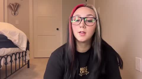 ivey jade online show from September 30, 5:23 am