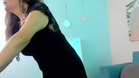 Ivonne online show from June 12, 1:32 pm