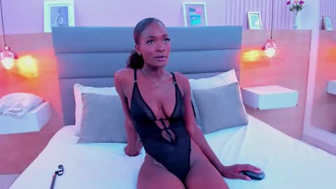 Ivonne Duval  online show from March 6, 4:58 pm