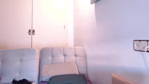 Snapshot of ivonne_hilton chatting on February 14, 8:52 am Ivonne online show from February 14, 8:52 am