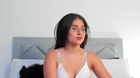 Snapshot of ivonne_lennox chatting on February 3, 2:36 am Ivonne Lennox online show from February 3, 2:36 am