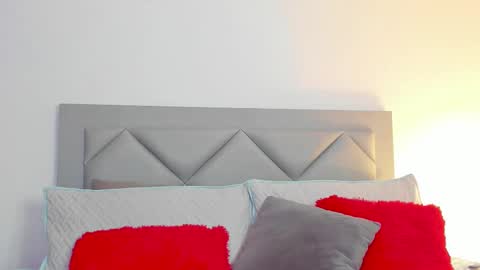 Snapshot of ivonne_lennox chatting on February 22, 9:37 pm Ivonne Lennox online show from February 22, 9:37 pm