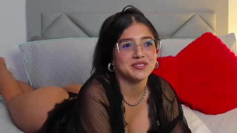 Snapshot of ivonne_lennox chatting on February 25, 7:58 pm Ivonne Lennox online show from February 25, 7:58 pm