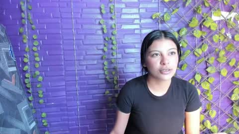 ivonneskarielrx online show from April 3, 8:07 pm