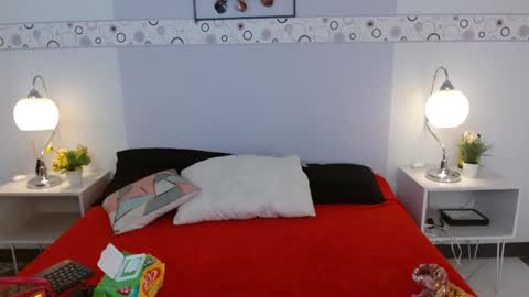 Snapshot of ivonnybon chatting on March 30, 3:18 am IvonnyBon online show from March 30, 3:18 am