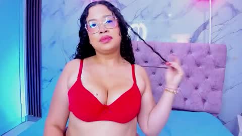 ivonygarciia online show from March 3, 7:42 pm