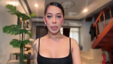 kirstenelsie online show from February 9, 12:58 am