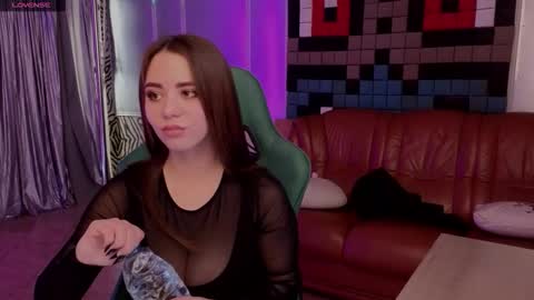 ivorywood_ online show from October 5, 9:51 am