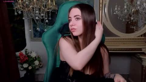 ivorywood_ online show from November 19, 10:37 am