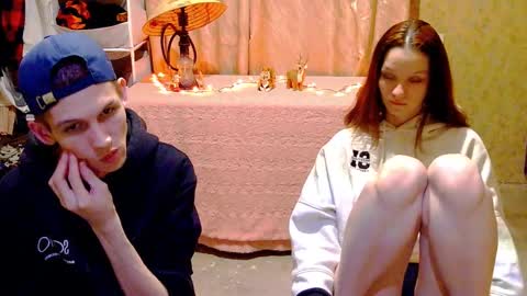 Snapshot of ivy__lester chatting on December 2, 2:42 am Ivy and Lester online show from December 2, 2:42 am