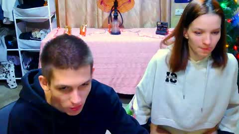 Snapshot of ivy__lester chatting on December 8, 7:11 pm Ivy and Lester online show from December 8, 7:11 pm