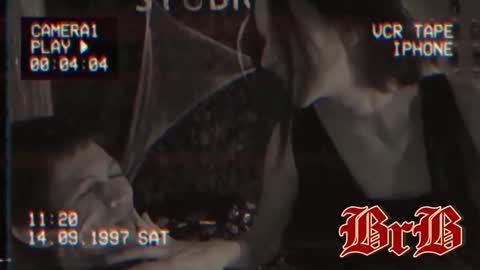 Snapshot of ivy__lester chatting on December 11, 9:23 pm Ivy and Lester online show from December 11, 9:23 pm