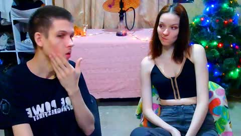 Snapshot of ivy__lester chatting on December 12, 4:32 pm Ivy and Lester online show from December 12, 4:32 pm