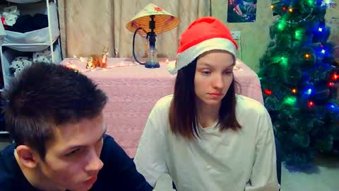 Snapshot of ivy__lester chatting on January 1, 10:24 pm Ivy and Lester online show from January 1, 10:24 pm