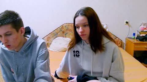 Snapshot of ivy__lester chatting on February 26, 3:19 pm Ivy and Lester online show from February 26, 3:19 pm