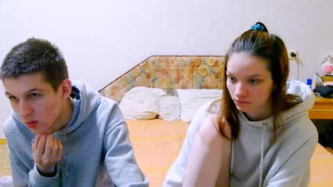 Snapshot of ivy__lester chatting on February 26, 6:21 pm Ivy and Lester online show from February 26, 6:21 pm