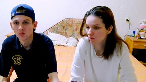 Snapshot of ivy__lester chatting on February 28, 10:06 pm Ivy and Lester online show from February 28, 10:06 pm
