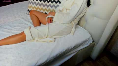 Snapshot of ivy__ross chatting on March 7, 11:13 pm Ivy online show from March 7, 11:13 pm